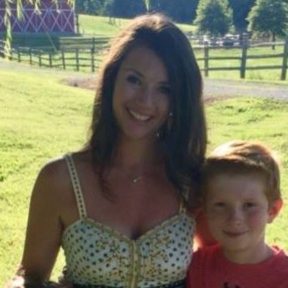 Meet your Posher, Carrie - Picture 1 of 1